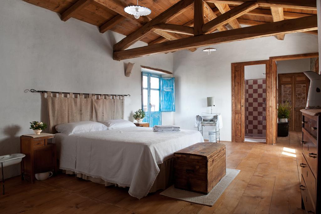 Domu Antiga Bed & Breakfast Gergei Ngoại thất bức ảnh